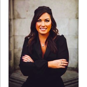 Meet your Posher, Alisha